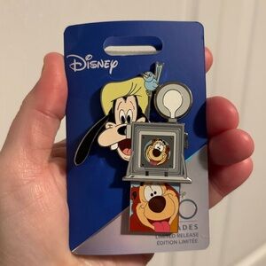 Disney - Disney 100 Decades Humphrey Bear and Goofy